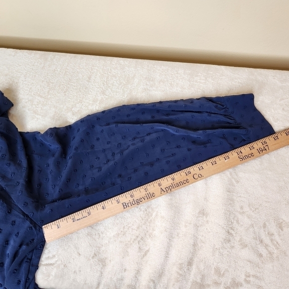 NWOT Beacon Apparel Faux Wrap Swiss Dot Navy Long Sleeve Top Size L - Picture 12 of 14
